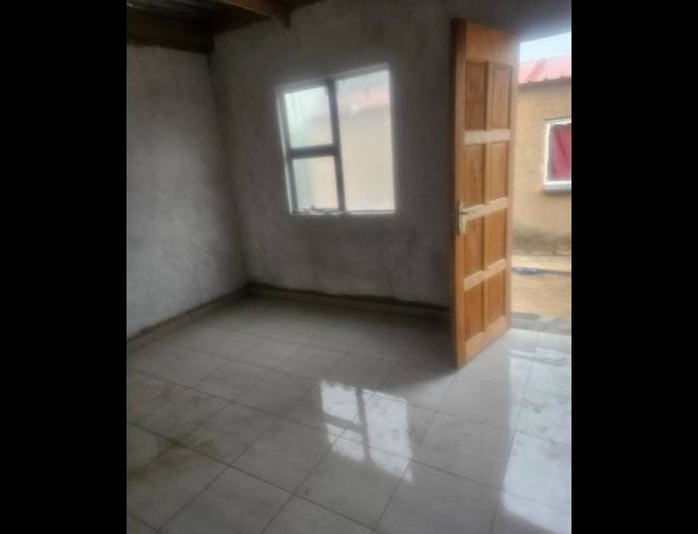 2 BEDROOM HOUSE FOR SALE IN PALM RIDGE EXT 2